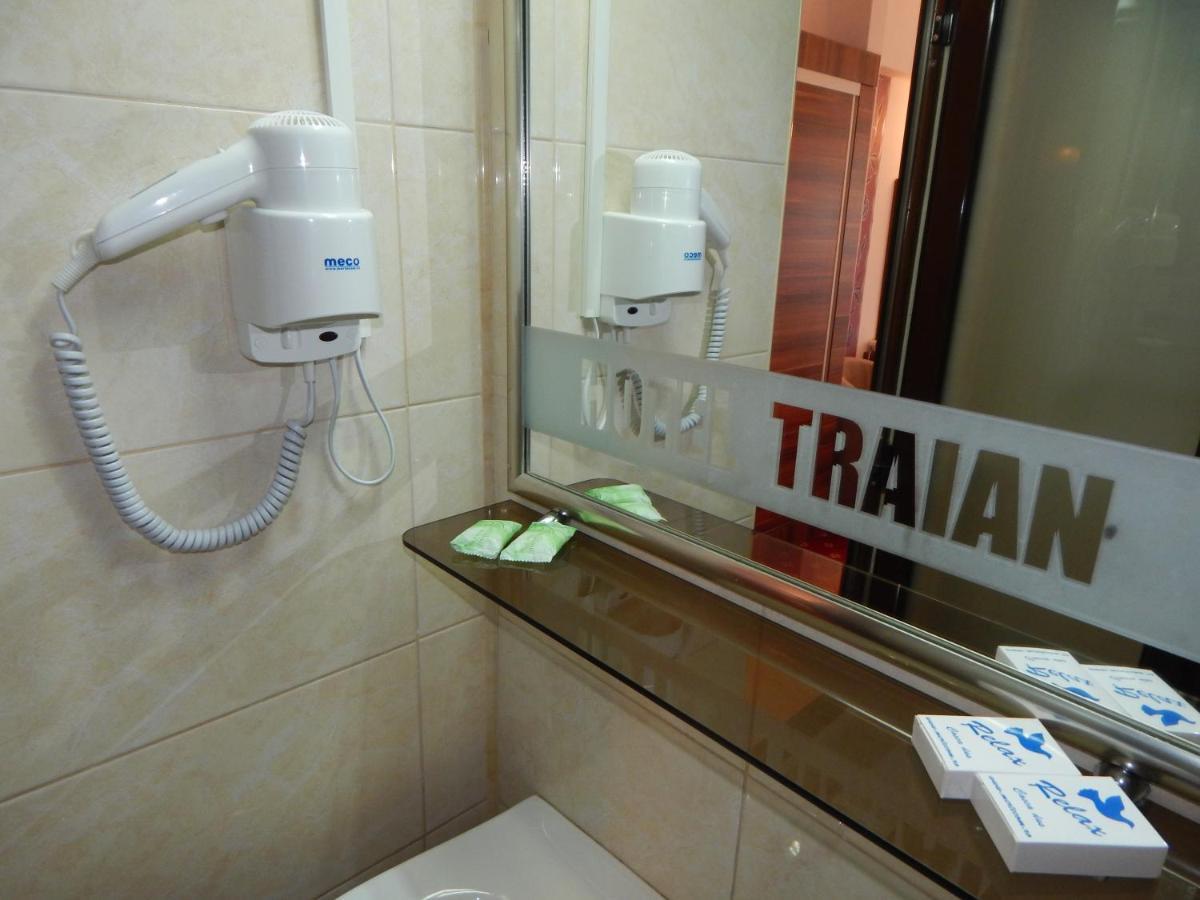 Hotel Traian Caciulata Călimăneşti Zewnętrze zdjęcie