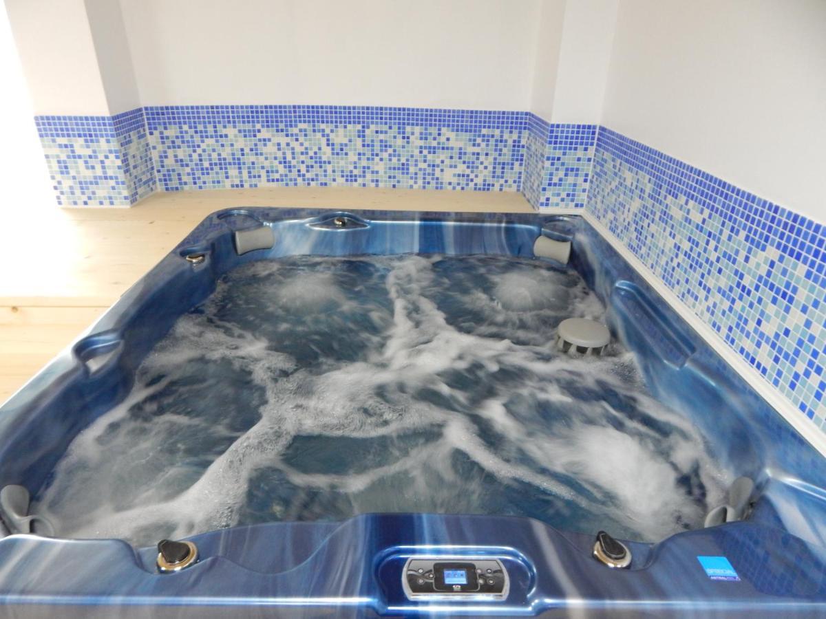 Hotel Traian Caciulata Călimăneşti Zewnętrze zdjęcie